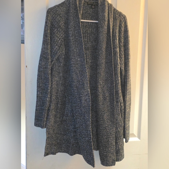 Barefoot Dreams Open-Front Cardigan Sweater With Pockets. Navy And Gray Blend. - Picture 9 of 10